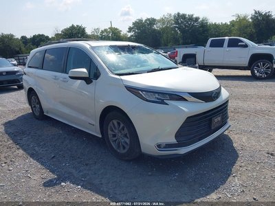 5TDJSKFC3MS****** 2021 Toyota Sienna