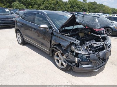 5LMCJ1C96HU****** 2017 Lincoln MKC