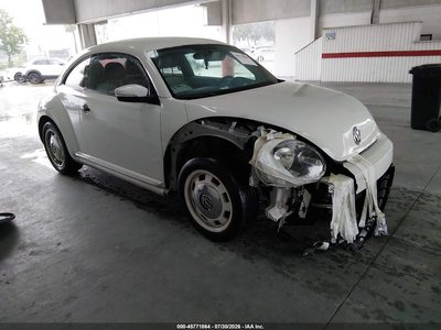 3VWF17AT2FM****** 2015 Volkswagen Beetle