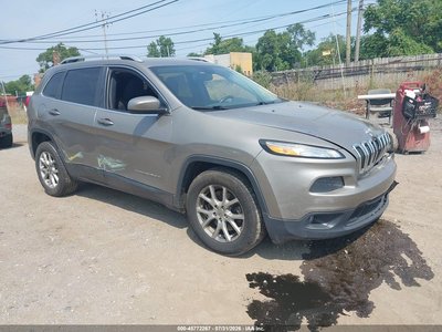 1C4PJLCB5GW****** 2016 Jeep Cherokee