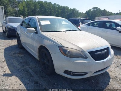 2014 Chrysler 200