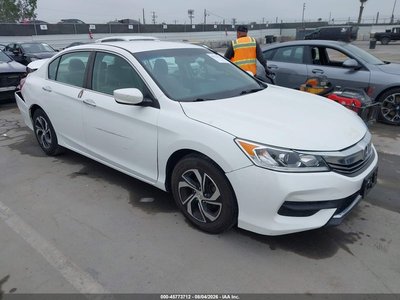 1HGCR2F35HA****** 2017 Honda Accord