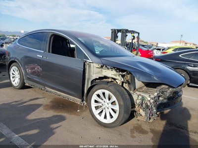 5YJXCDE20JF****** 2018 Tesla Model X