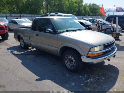 1GCCS19H438****** 2003 Chevrolet S-10