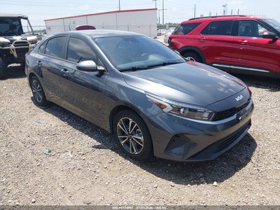 3KPF24AD2PE****** 2023 Kia Forte