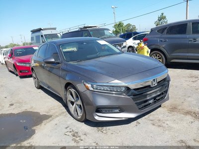 1HGCV1F91JA****** 2018 Honda Accord
