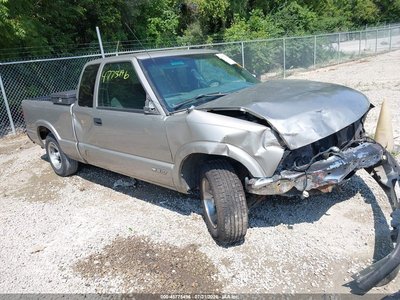 1GCCS19WX18****** 2001 Chevrolet S-10