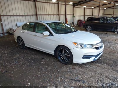 1HGCR2F30HA****** 2017 Honda Accord