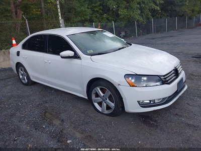 1VWAT7A39FC****** 2015 Volkswagen Passat