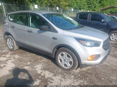 1FMCU0F78JU****** 2018 Ford Escape