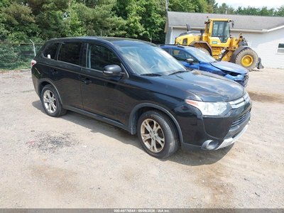 JA4AZ3A3XFZ****** 2015 Mitsubishi Outlander