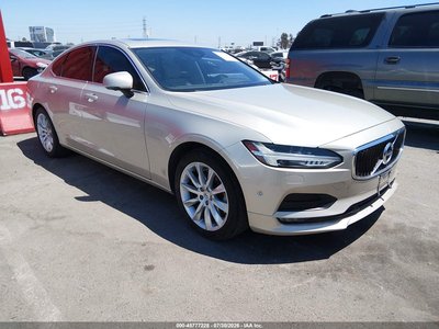 2017 Volvo S90