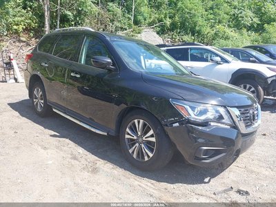 2017 Nissan Pathfinder