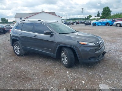 1C4PJMCS6FW****** 2015 Jeep Cherokee
