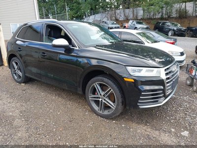 WA1A4AFY3J2****** 2018 Audi SQ5