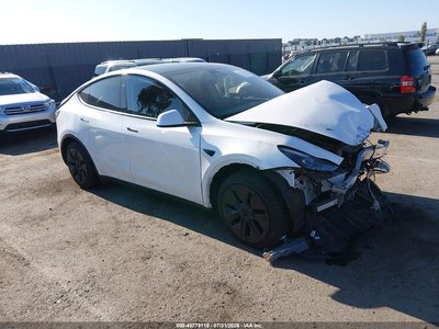 7SAYGDEDXRF****** 2024 Tesla Model Y
