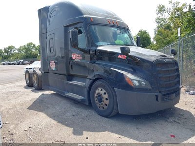 3AKJHHDV9JS****** 2018 Freightliner New Cascadia 126
