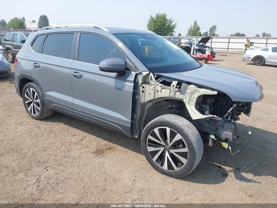 3VVNX7B2XPM****** 2023 Volkswagen Taos
