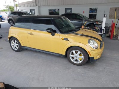 WMWMF33539T****** 2009 MINI Cooper