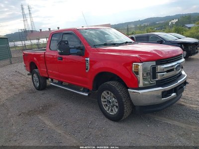 1FT7X2B67JE****** 2018 Ford F-250