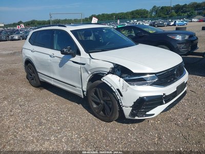 3VV8B7AXXRM****** 2024 Volkswagen Tiguan