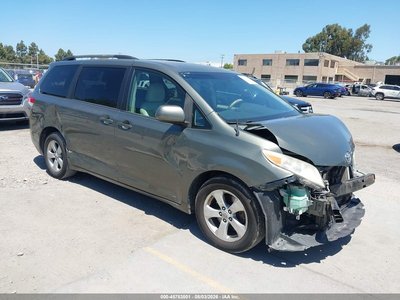 5TDKK3DC4BS****** 2011 Toyota Sienna