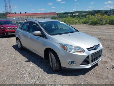 1FAHP3F2XCL****** 2012 Ford Focus