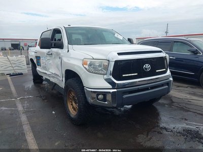 5TFHW5F15FX****** 2015 Toyota Tundra
