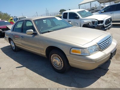 2FAFP71W2YX****** 2000 Ford Crown Victoria Police Interceptor