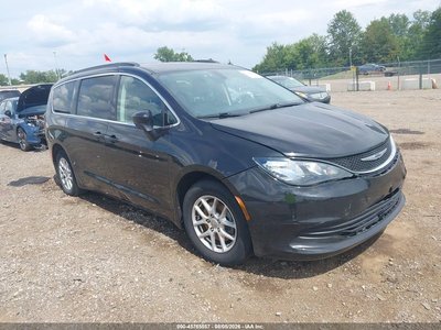 2C4RC1DG7LR****** 2020 Chrysler Voyager