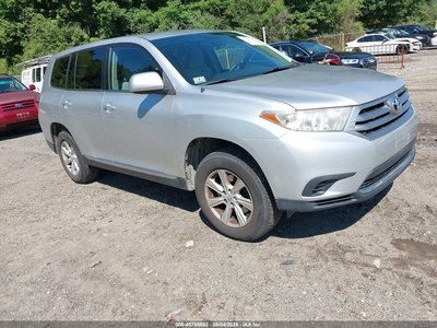 5TDBK3EH7CS****** 2012 Toyota Highlander