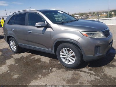 5XYKTDA79FG****** 2015 Kia Sorento