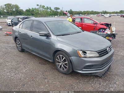 3VWDB7AJ8HM****** 2017 Volkswagen Jetta
