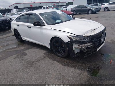 1HGCV1F32JA****** 2018 Honda Accord