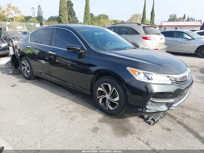 1HGCR2F38HA****** 2017 Honda Accord