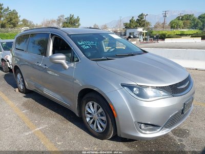 2C4RC1BG8HR****** 2017 Chrysler Pacifica