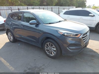 KM8J2CA45JU****** 2018 Hyundai Tucson