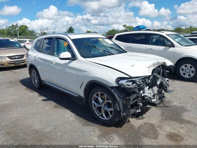 5UX53DP03N9****** 2022 BMW X3