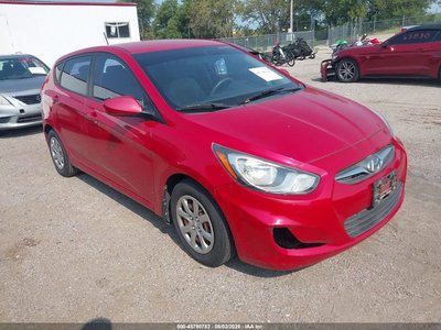 KMHCT5AE6EU****** 2014 Hyundai Accent