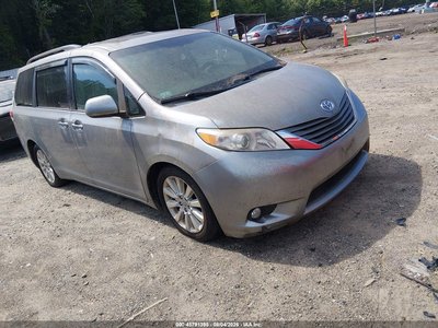 5TDDK3DC4BS****** 2011 Toyota Sienna