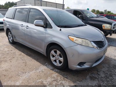 2012 Toyota Sienna