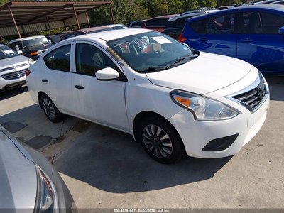 3N1CN7APXHL****** 2017 Nissan Versa