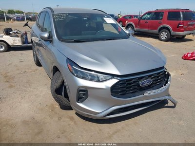 1FMCU9NZ4PU****** 2023 Ford Escape