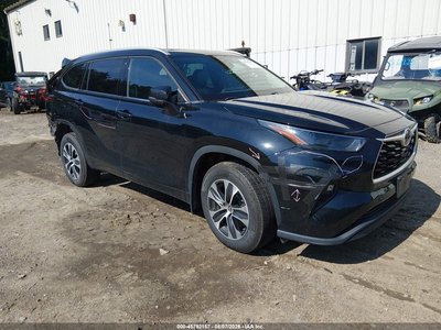 5TDHZRBH6NS****** 2022 Toyota Highlander