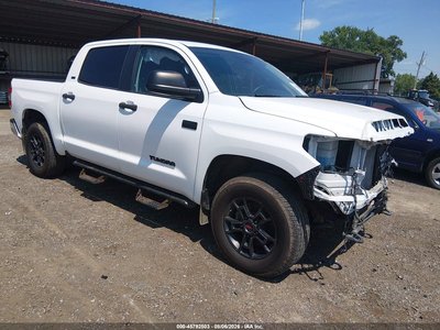 5TFDY5F18MX****** 2021 Toyota Tundra