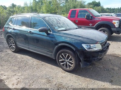 3VV2B7AX6KM****** 2019 Volkswagen Tiguan