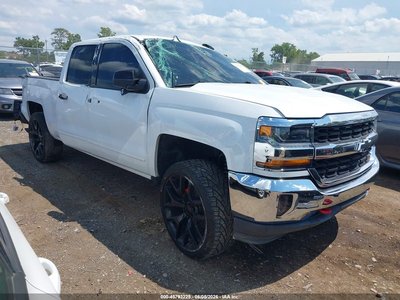 1GCVKREC5JZ****** 2018 Chevrolet Silverado 1500