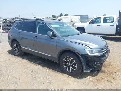 3VV2B7AX6LM****** 2020 Volkswagen Tiguan