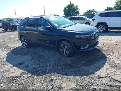 1C4PJMDN7KD****** 2019 Jeep Cherokee