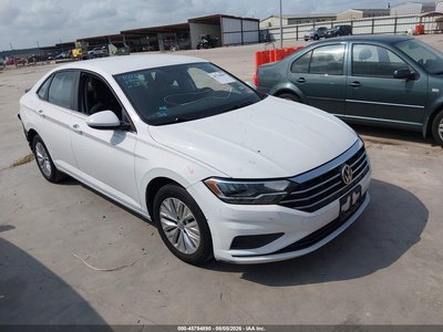 3VWCB7BU5LM****** 2020 Volkswagen Jetta
